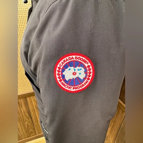 Canada Goose Arctic Program Ladies Trillium Parka HD Black Coyote Fur Trim Coat - Picture 5 of 15